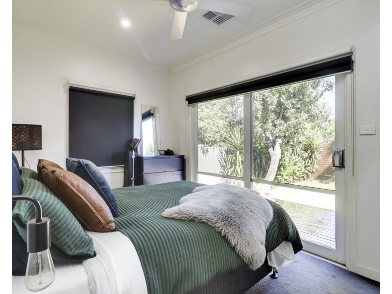 89 Crispe Street, Deniliquin NSW 2710