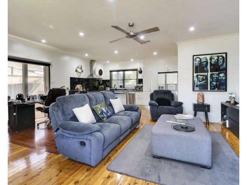 89 Crispe Street, Deniliquin NSW 2710