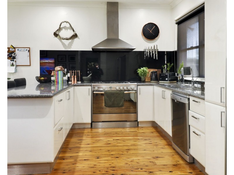 89 Crispe Street, Deniliquin NSW 2710