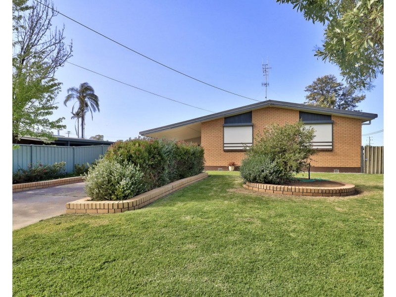 283 Noyes Street, Deniliquin NSW 2710