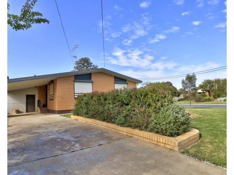 283 Noyes Street, Deniliquin NSW 2710