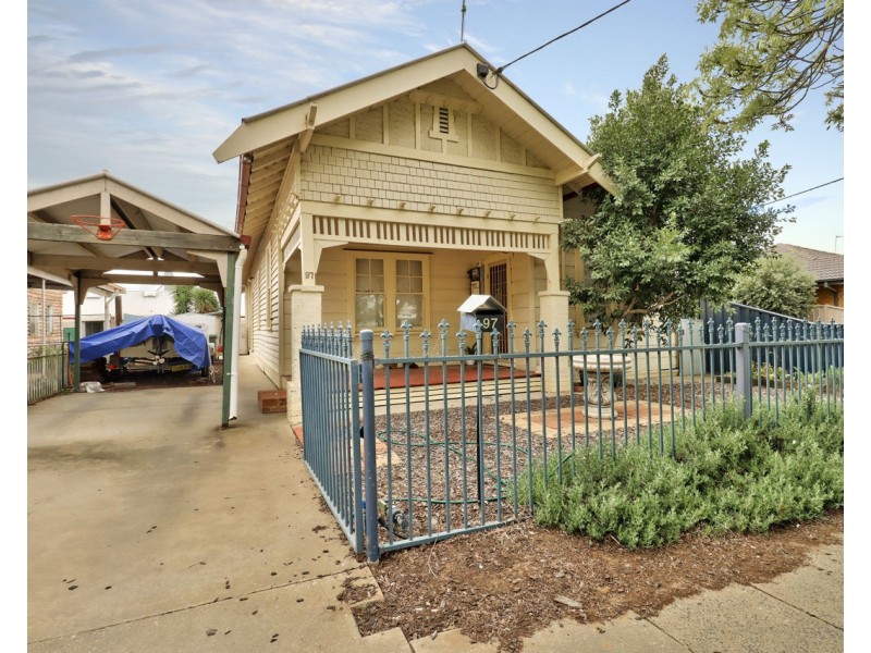 97 Edwardes Street, Deniliquin NSW 2710