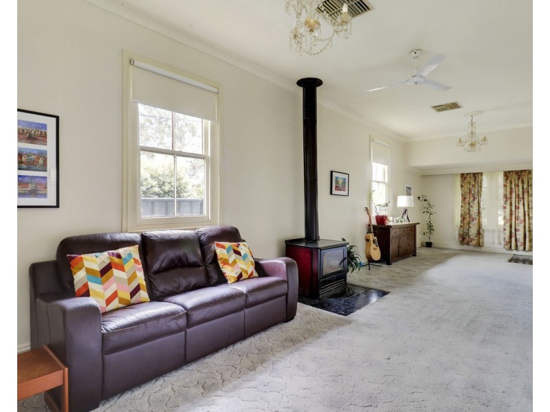 97 Edwardes Street, Deniliquin NSW 2710