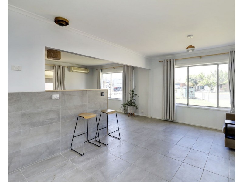 10 Stratton Crt, Deniliquin NSW 2710