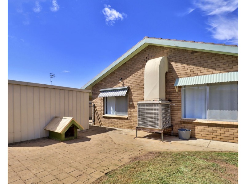 10 Stratton Crt, Deniliquin NSW 2710