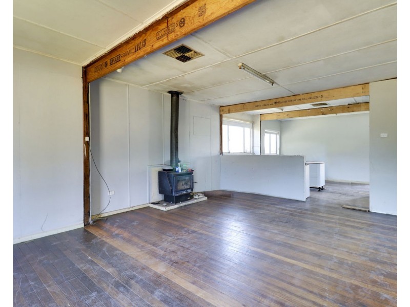 127 Macauley Street, Deniliquin NSW 2710