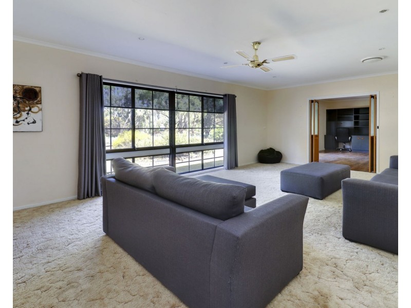 4 Blake Crt, Deniliquin NSW 2710