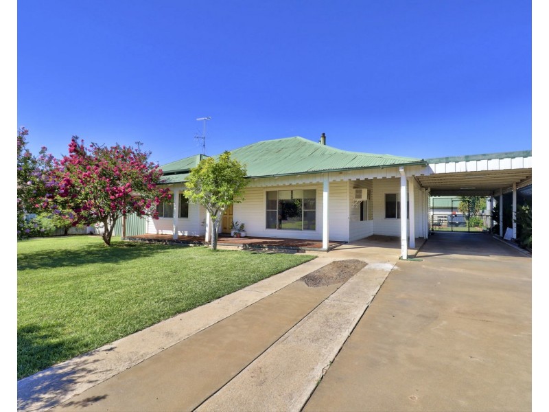 326 Henry Street, Deniliquin NSW 2710