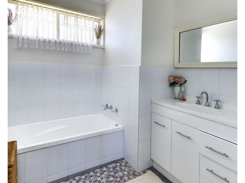 5 Stratton Crt, Deniliquin NSW 2710
