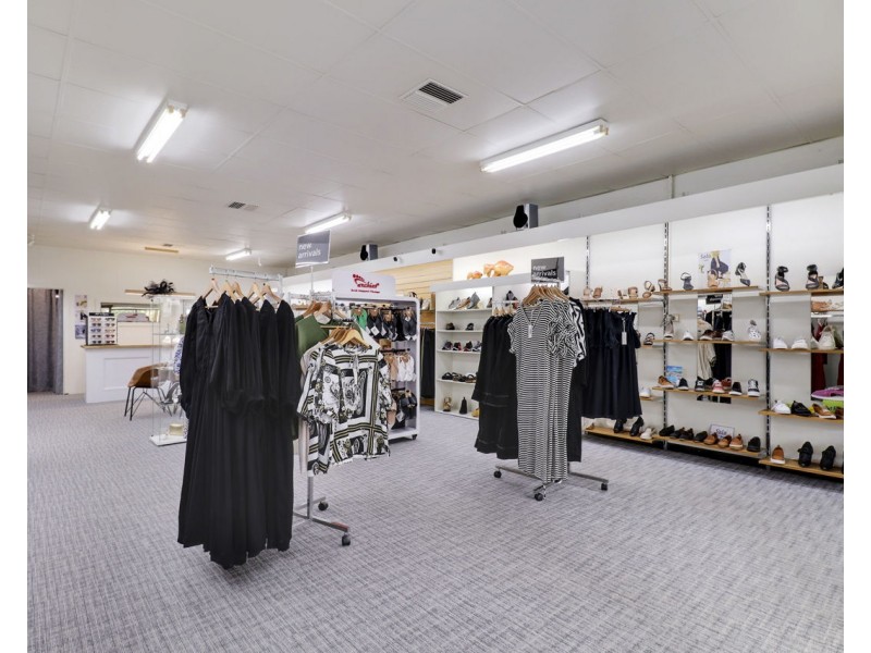 39 Napier Street, Deniliquin NSW 2710