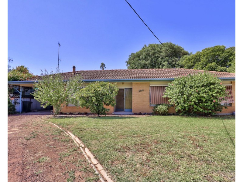 323 Mann Street, Deniliquin NSW 2710