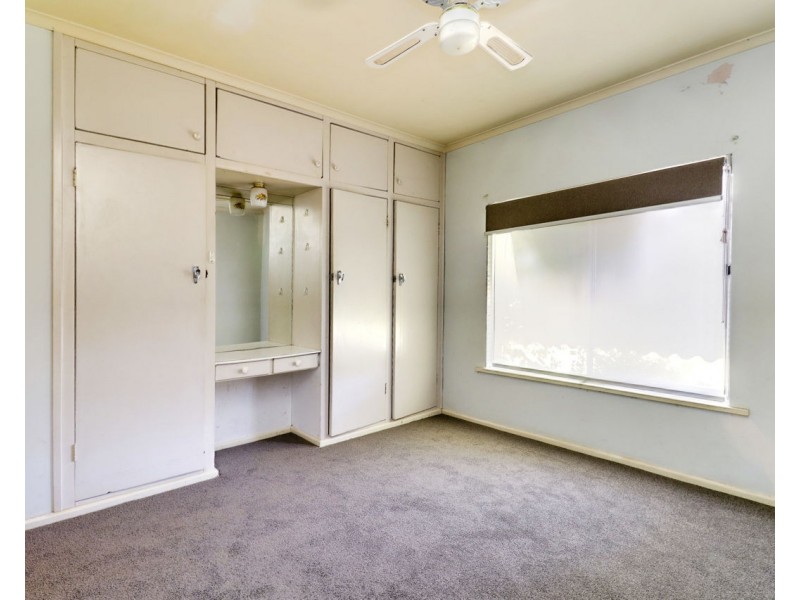 323 Mann Street, Deniliquin NSW 2710