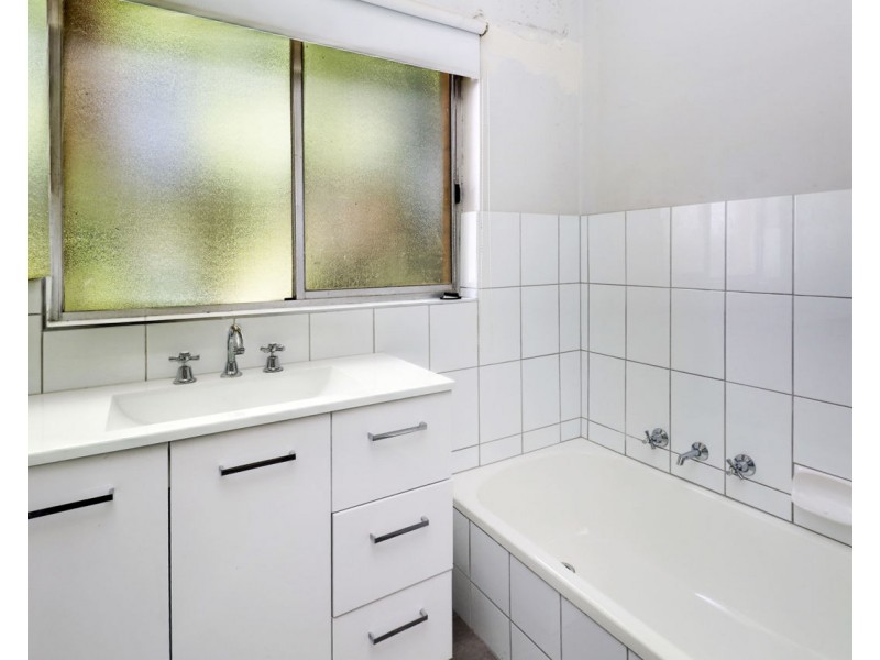 323 Mann Street, Deniliquin NSW 2710