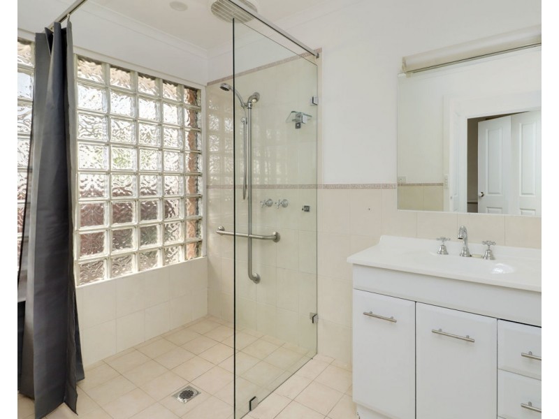 2/453 Sloane Street, Deniliquin NSW 2710