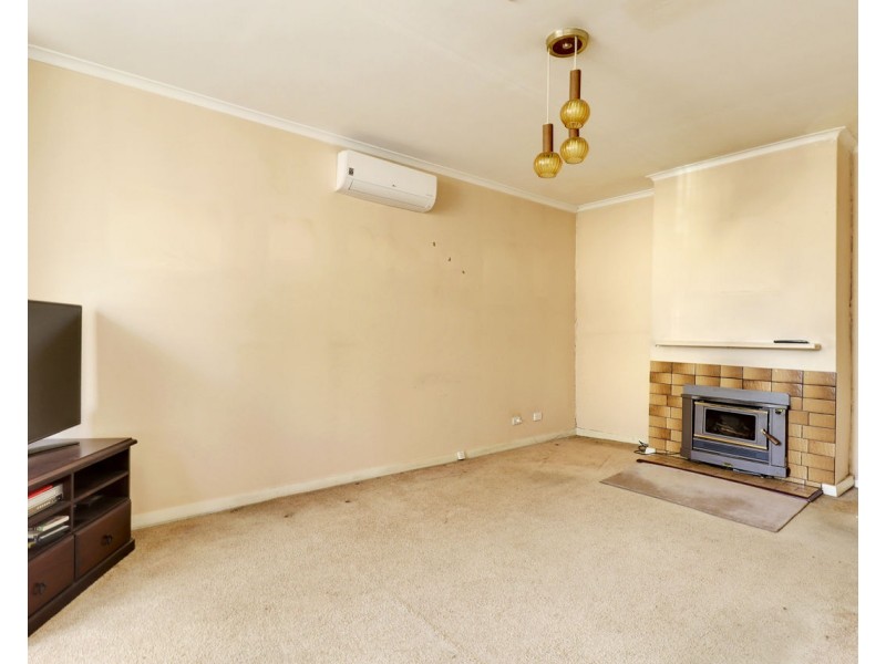 79 Junction Street, Deniliquin NSW 2710