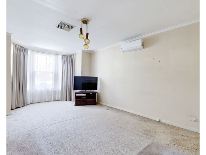 79 Junction Street, Deniliquin NSW 2710