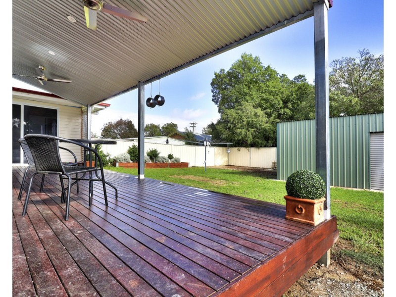 135 Dick Street, Deniliquin NSW 2710