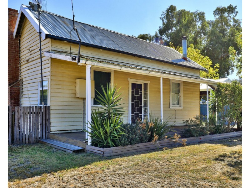 11 Frome Street, Mathoura NSW 2710