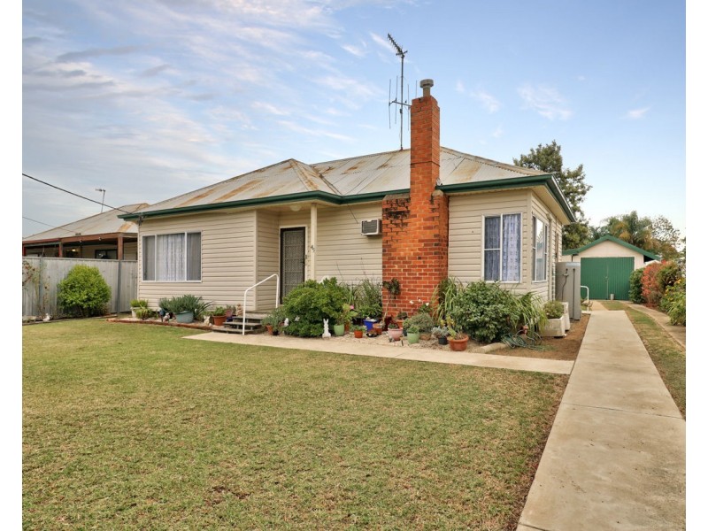 45 Butler Street, Deniliquin NSW 2710