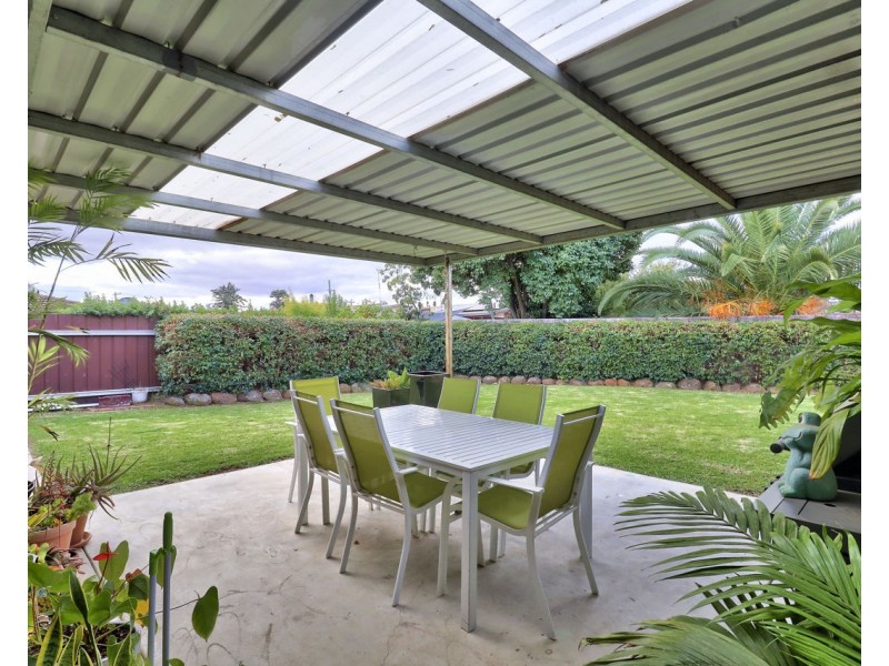2 Gillespie Crt, Deniliquin NSW 2710