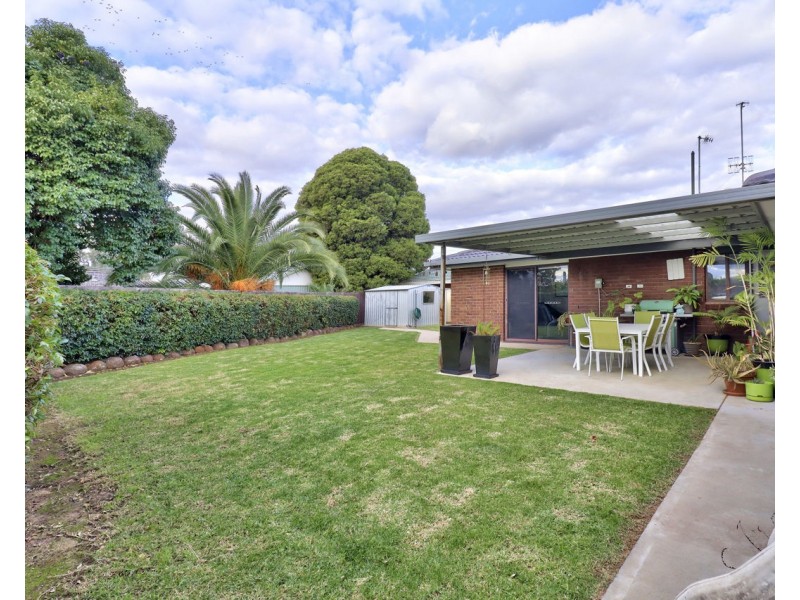 2 Gillespie Crt, Deniliquin NSW 2710