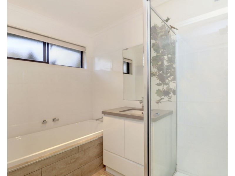 2 Gillespie Crt, Deniliquin NSW 2710