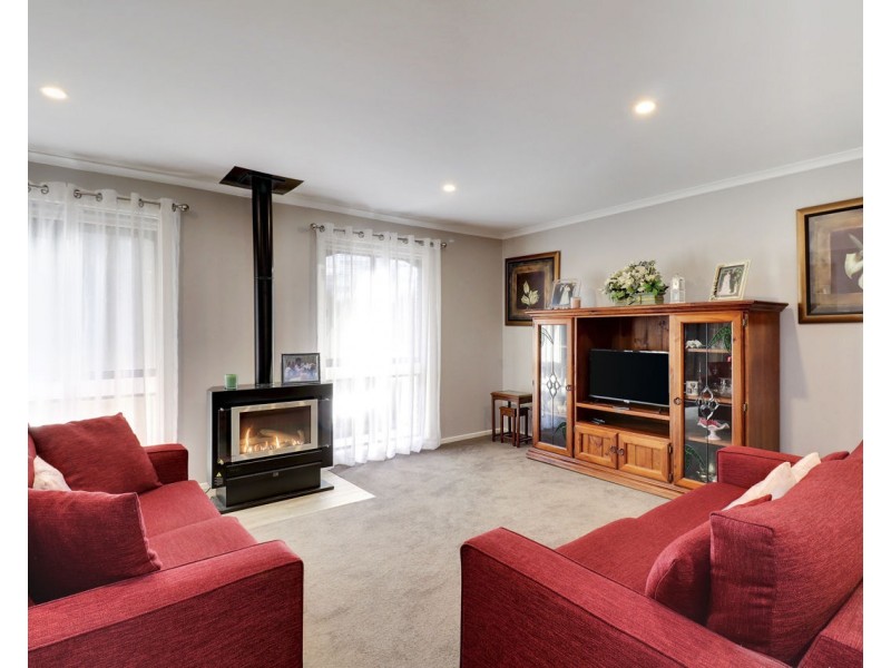 2 Gillespie Crt, Deniliquin NSW 2710