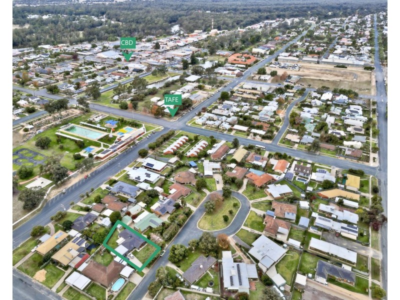 2 Gillespie Crt, Deniliquin NSW 2710