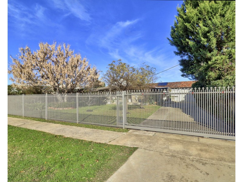 412 Henry Street, Deniliquin NSW 2710