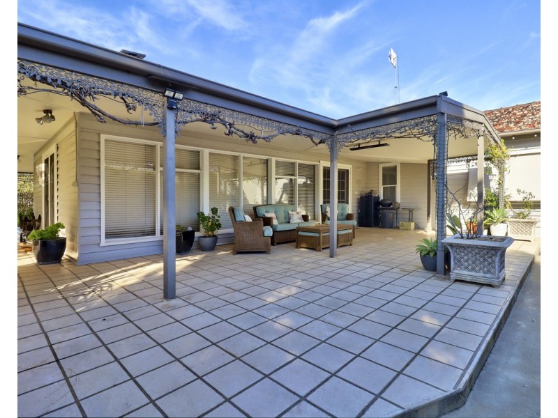 412 Henry Street, Deniliquin NSW 2710