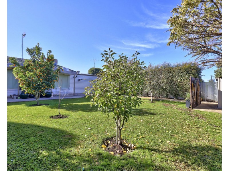 412 Henry Street, Deniliquin NSW 2710