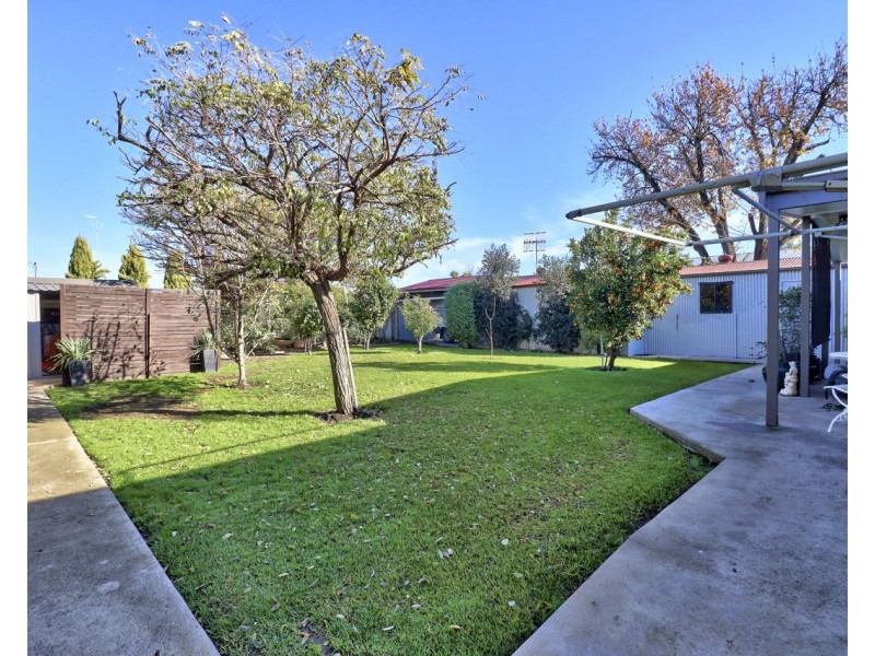 412 Henry Street, Deniliquin NSW 2710