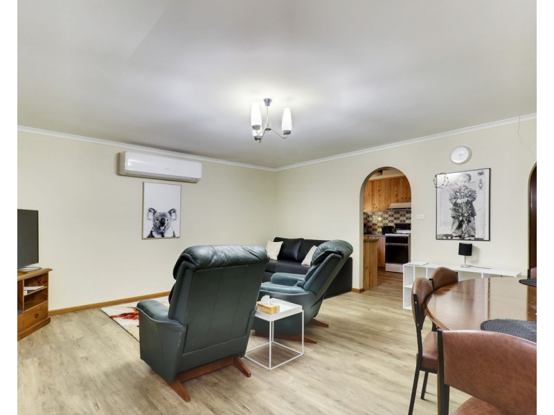2/4 Mazamet Crt, Deniliquin NSW 2710