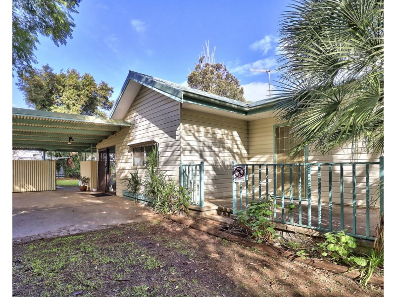 112 Decimus Street, Deniliquin NSW 2710