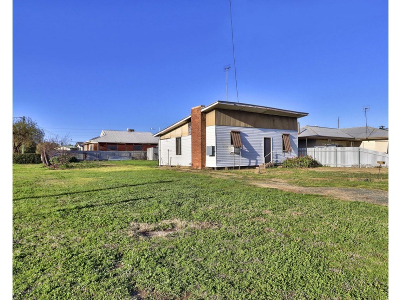 285 Finley Road, Deniliquin NSW 2710