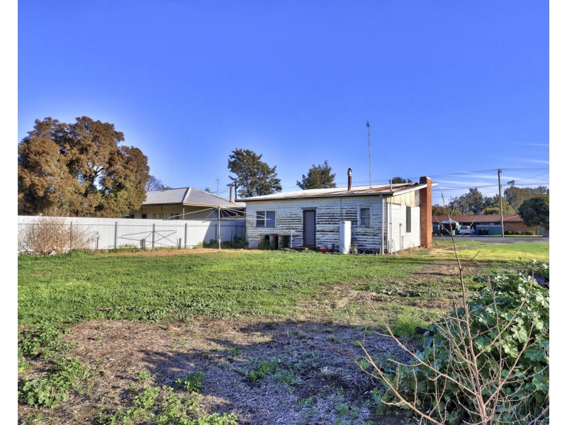 285 Finley Road, Deniliquin NSW 2710
