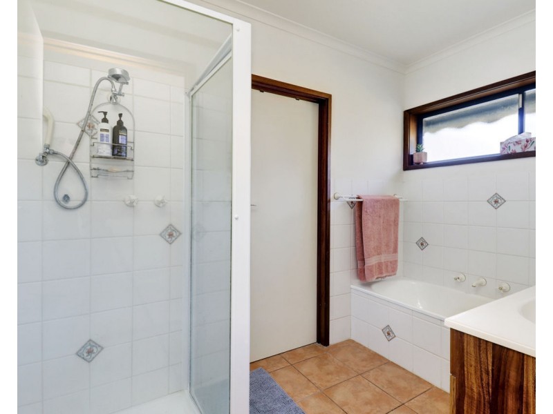 92 Russell Street, Deniliquin NSW 2710