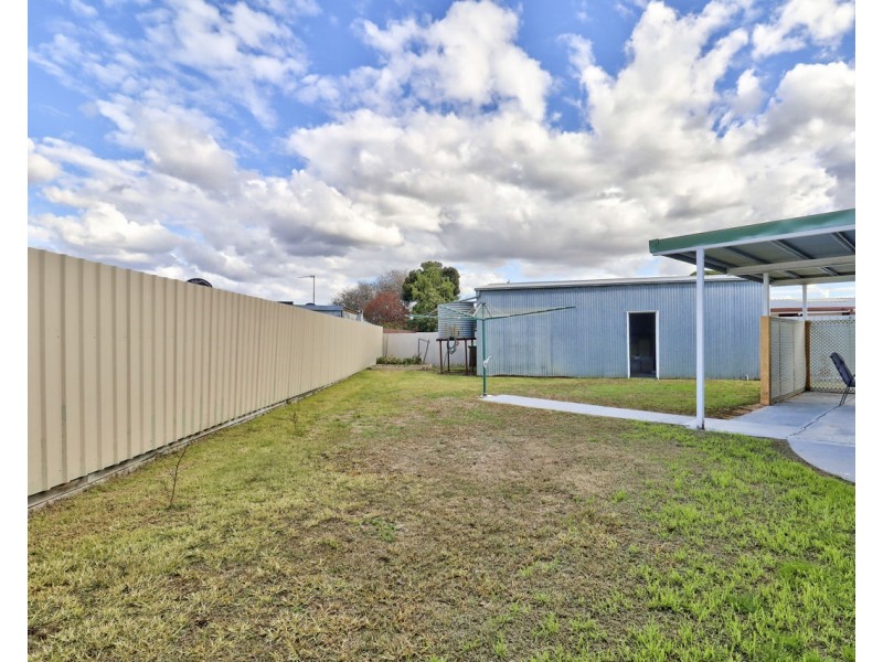 78 Russell Street, Deniliquin NSW 2710