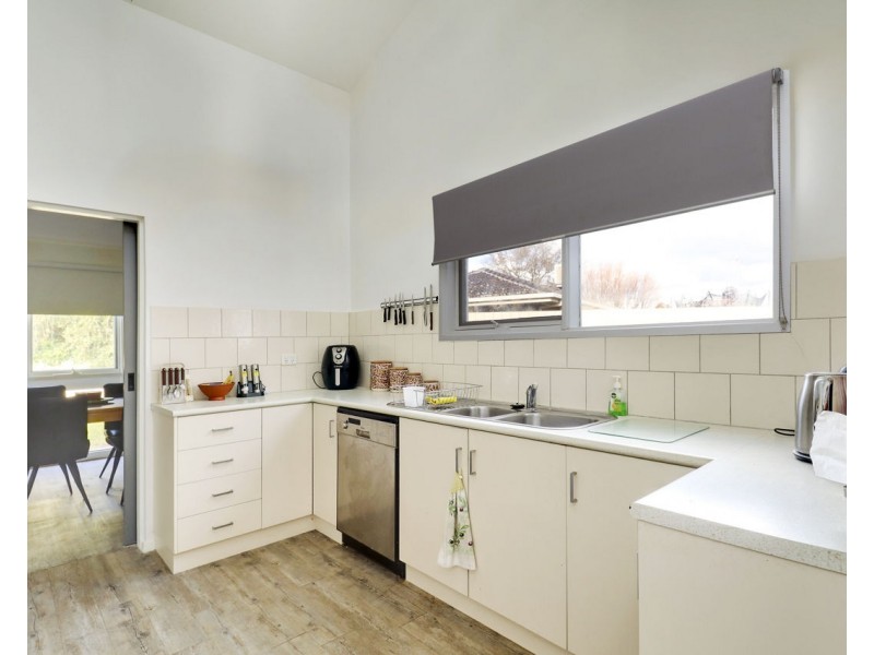 78 Russell Street, Deniliquin NSW 2710