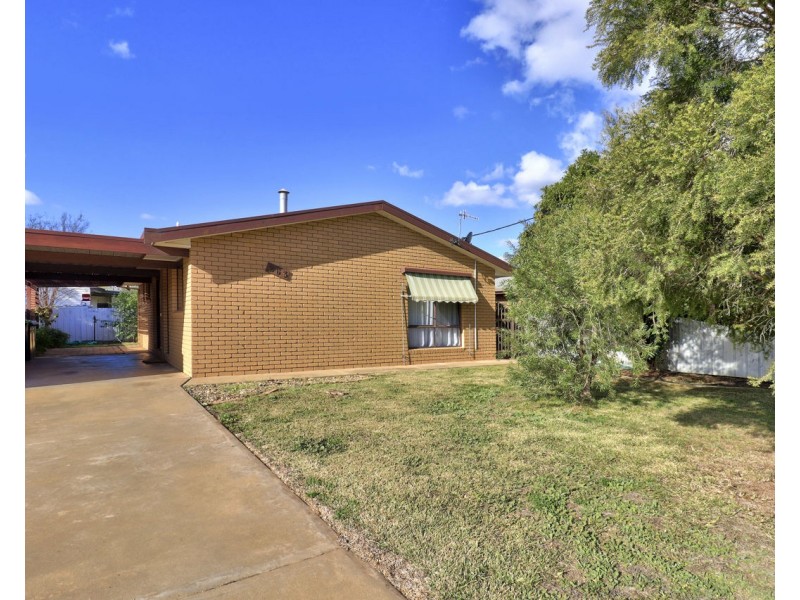 263 Victoria Street, Deniliquin NSW 2710