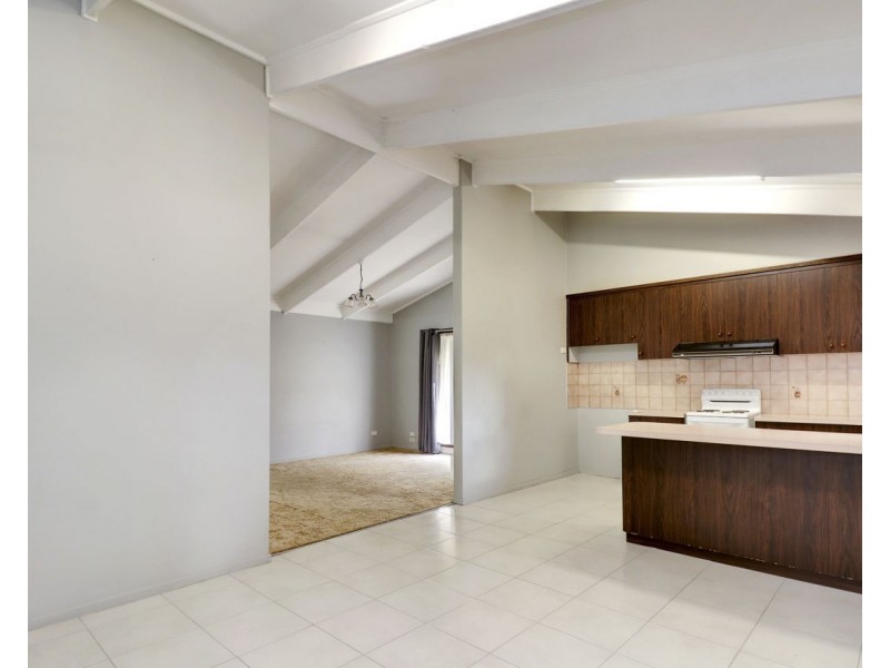 263 Victoria Street, Deniliquin NSW 2710