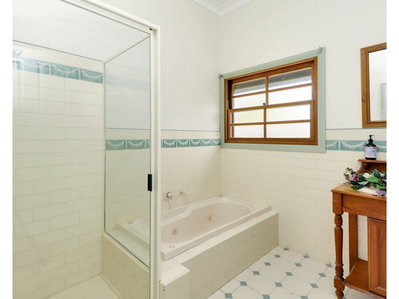 78 Hughes St, Deniliquin NSW 2710