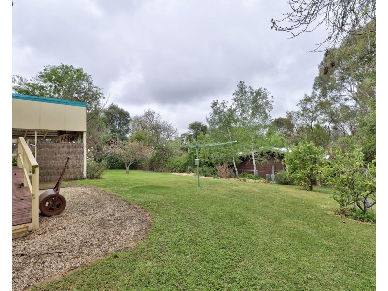 132 Quarry Street, Deniliquin NSW 2710