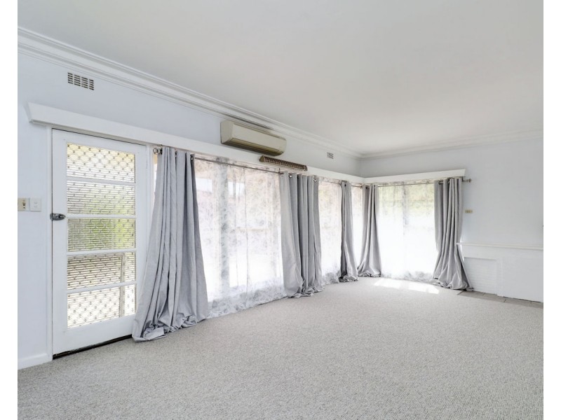 92 Crispe Street, Deniliquin NSW 2710