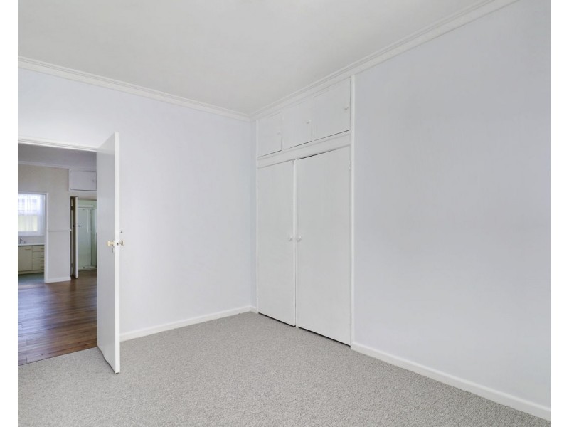 92 Crispe Street, Deniliquin NSW 2710