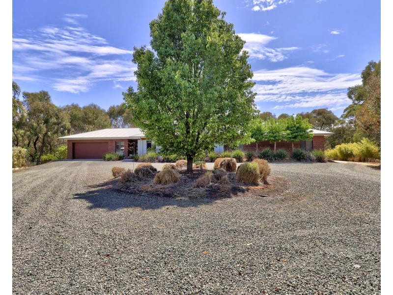 49 Pindara Lane, Deniliquin NSW 2710