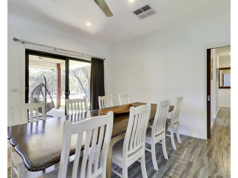 49 Pindara Lane, Deniliquin NSW 2710