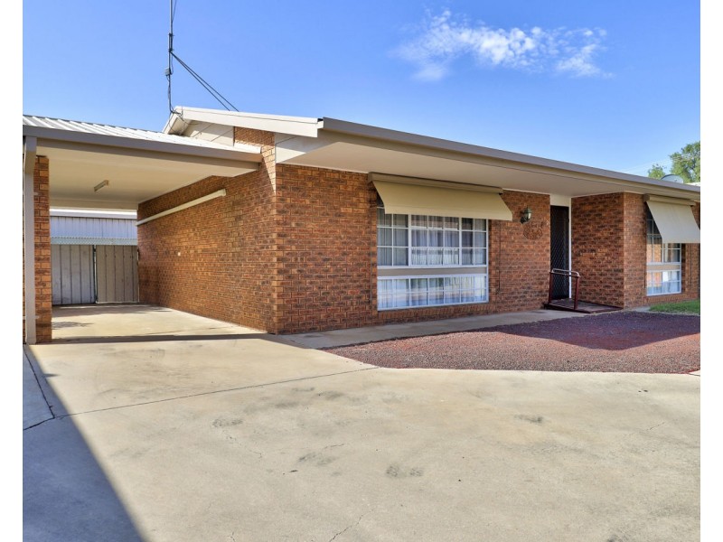 2/261 Harfleur Street, Deniliquin NSW 2710