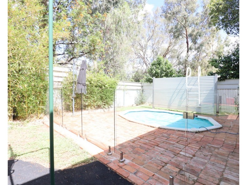 336-338 Hodgkins Street, Deniliquin NSW 2710