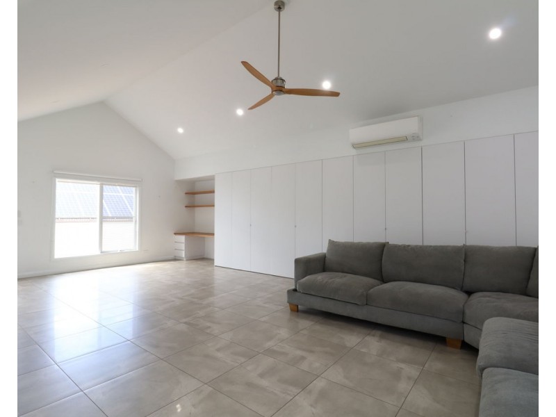 336-338 Hodgkins Street, Deniliquin NSW 2710